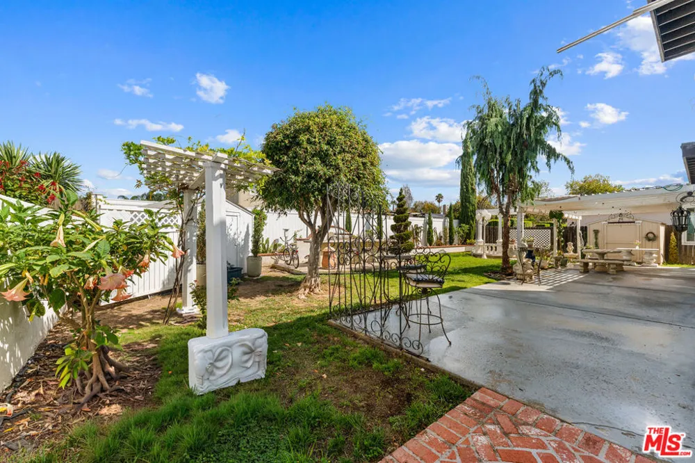 3381 Elma Street Camarillo, CA 93010
