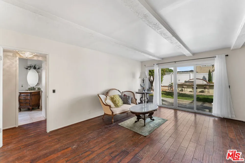 3381 Elma Street Camarillo, CA 93010