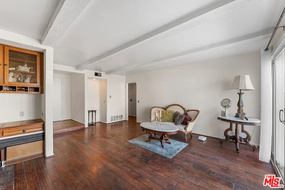 3381 Elma Street Camarillo, CA 93010