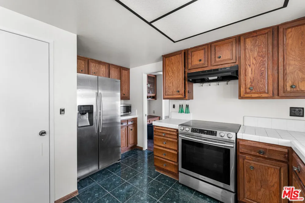 3381 Elma Street Camarillo, CA 93010