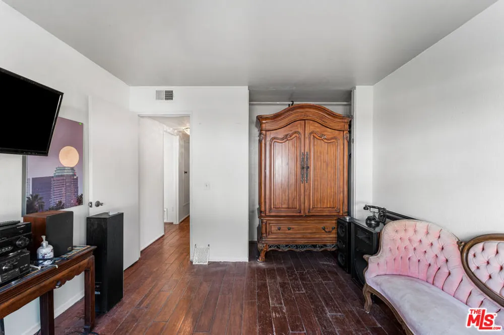 3381 Elma Street Camarillo, CA 93010