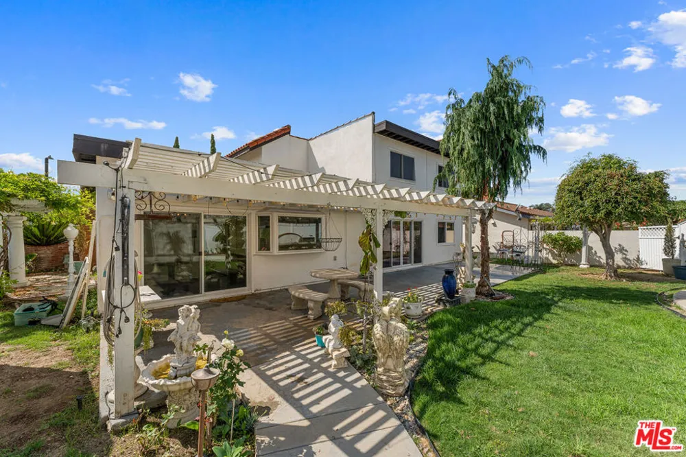 3381 Elma Street Camarillo, CA 93010