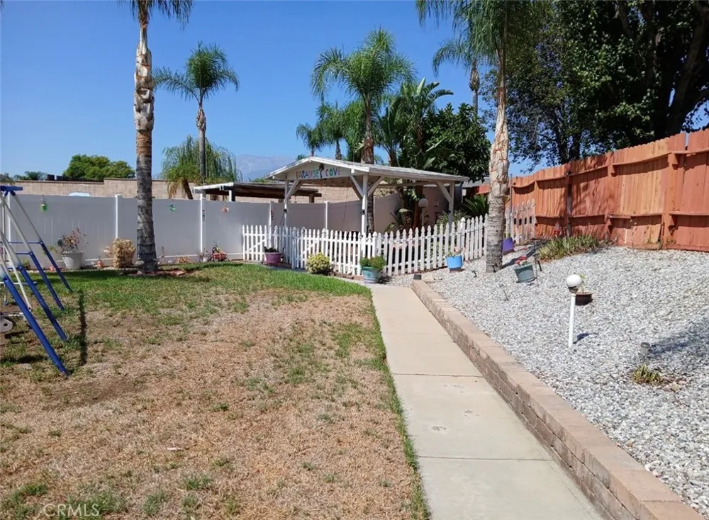 2457 Fillmore Rialto, CA 92377