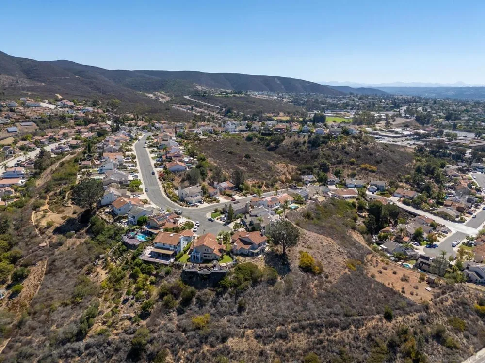9306 Laurentian San Diego, CA 92129