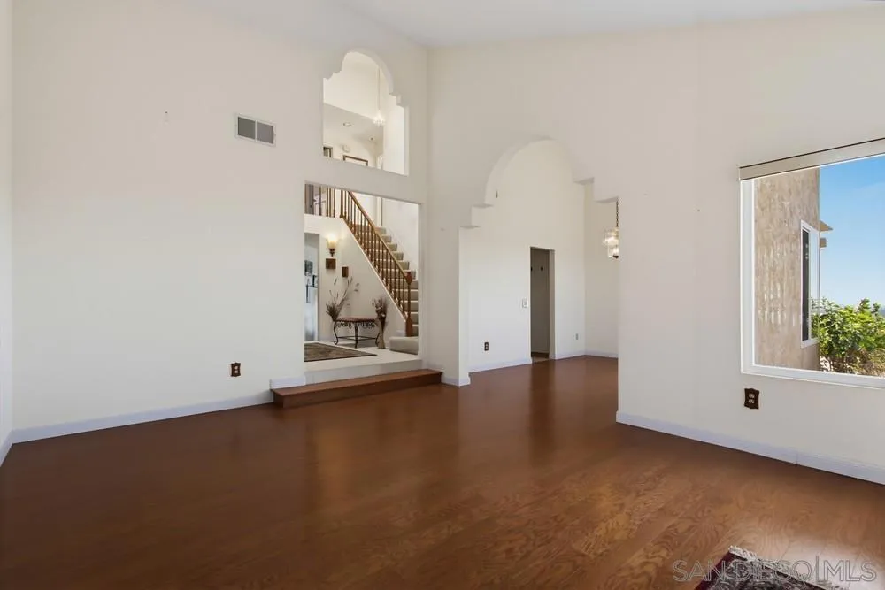 9306 Laurentian San Diego, CA 92129