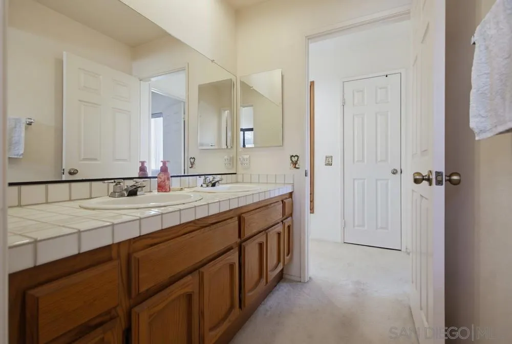9306 Laurentian San Diego, CA 92129