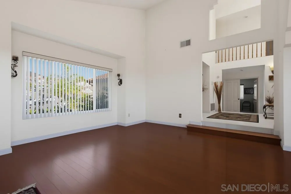 9306 Laurentian San Diego, CA 92129