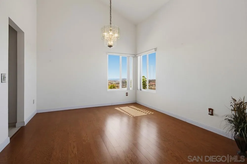 9306 Laurentian San Diego, CA 92129