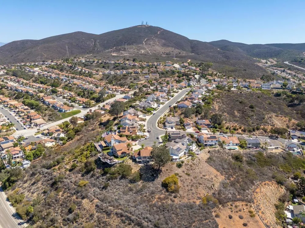 9306 Laurentian San Diego, CA 92129