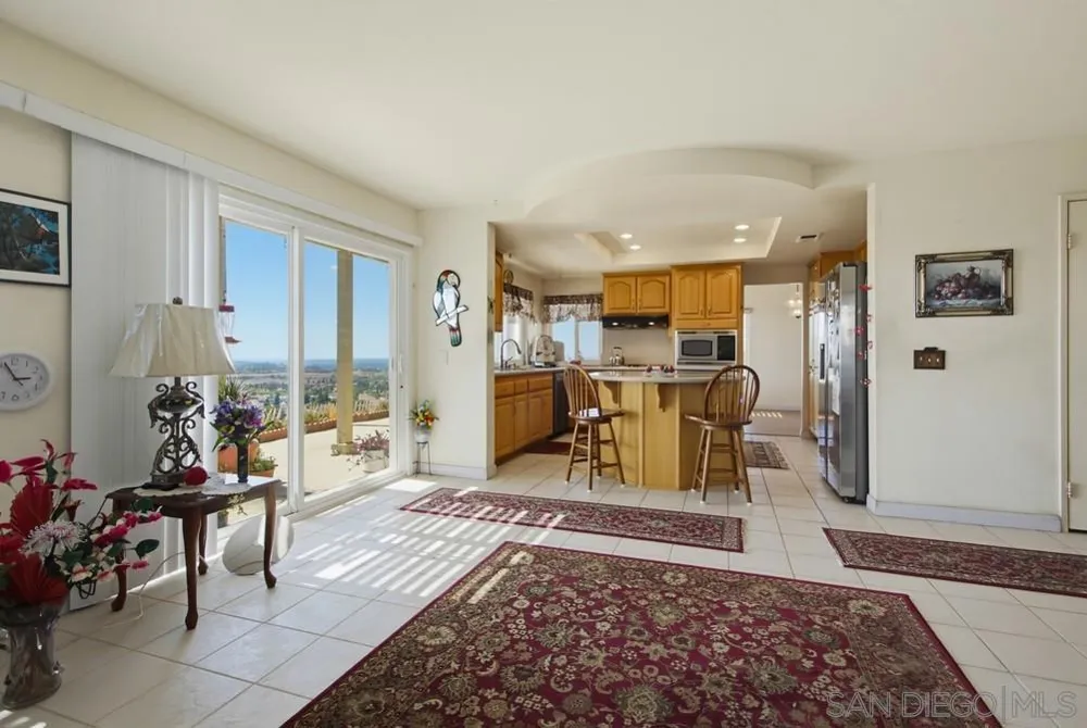 9306 Laurentian San Diego, CA 92129