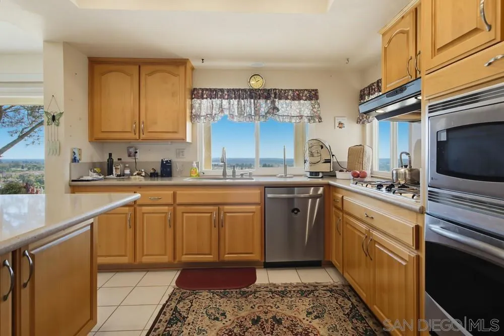 9306 Laurentian San Diego, CA 92129