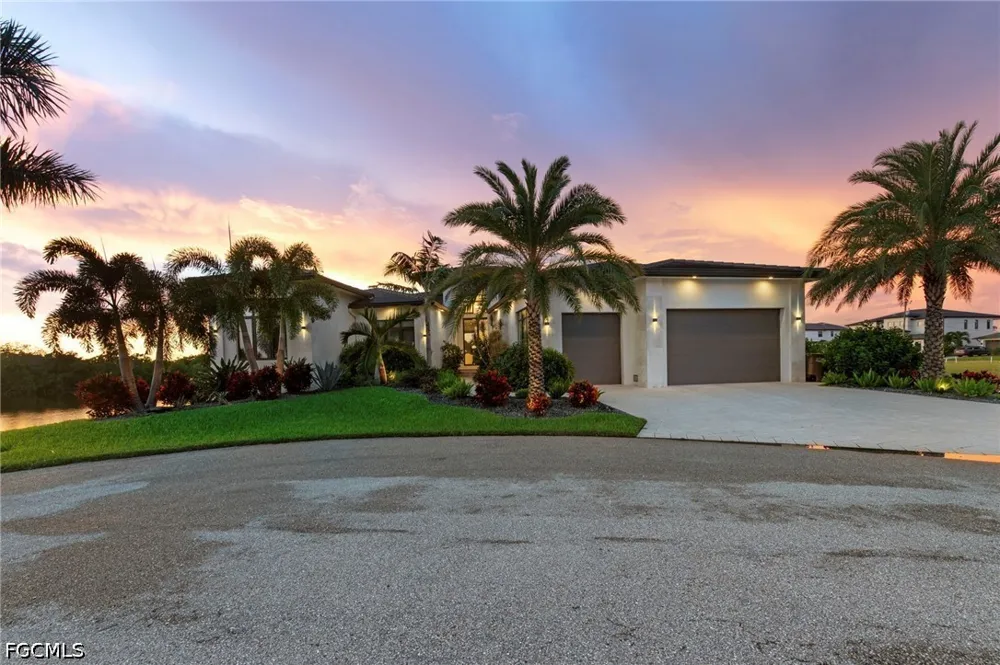SW 28th Lane Cape Coral, FL 33914