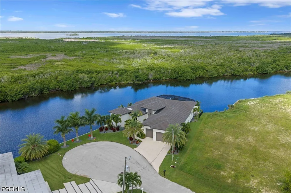 SW 28th Lane Cape Coral, FL 33914