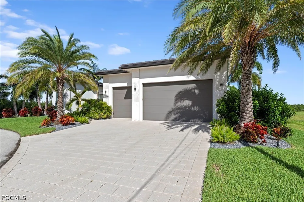 SW 28th Lane Cape Coral, FL 33914