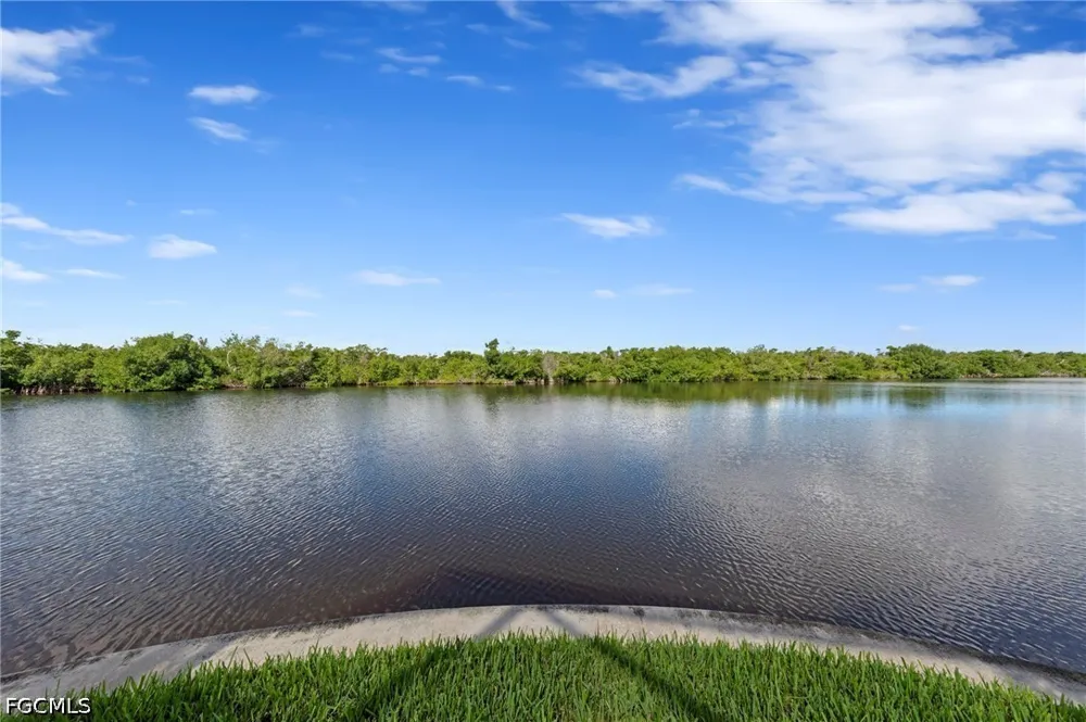 SW 28th Lane Cape Coral, FL 33914