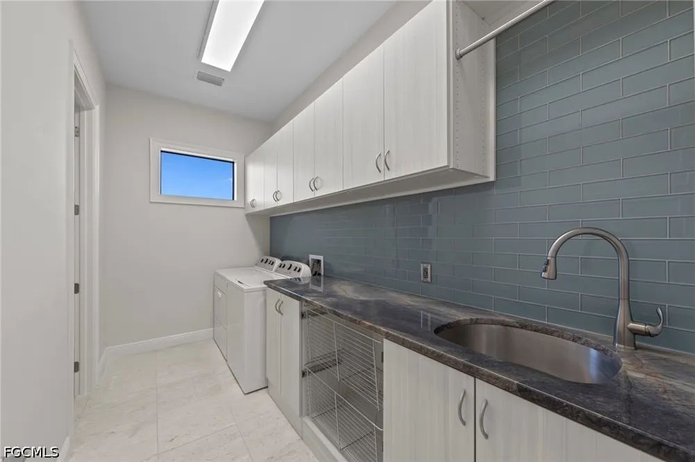 SW 28th Lane Cape Coral, FL 33914