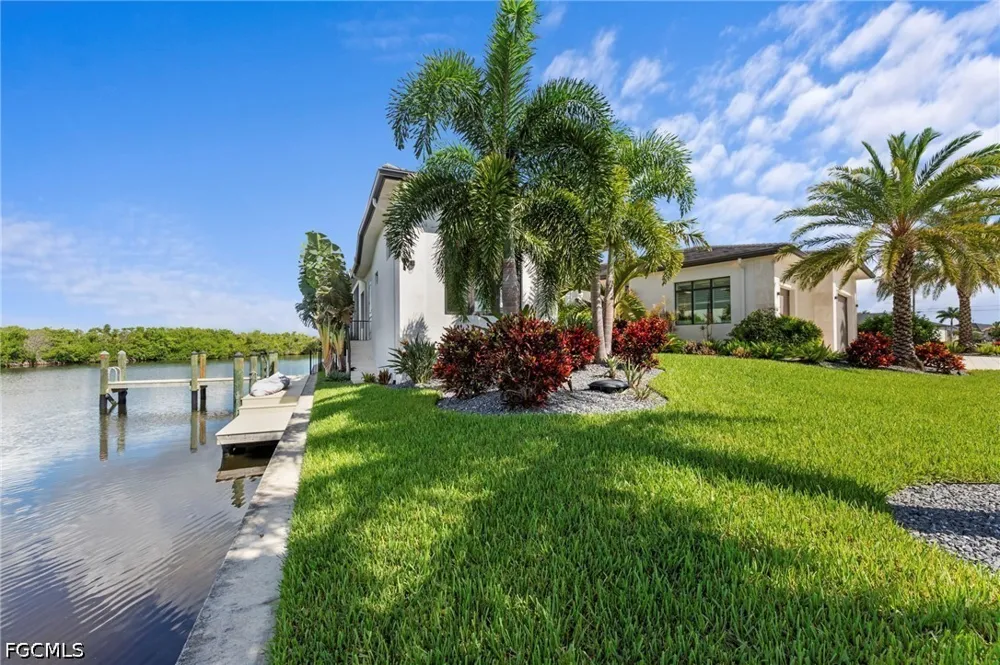 SW 28th Lane Cape Coral, FL 33914