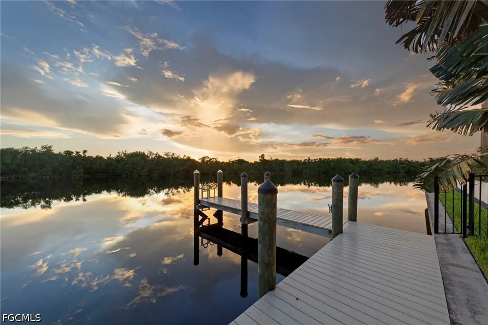 SW 28th Lane Cape Coral, FL 33914