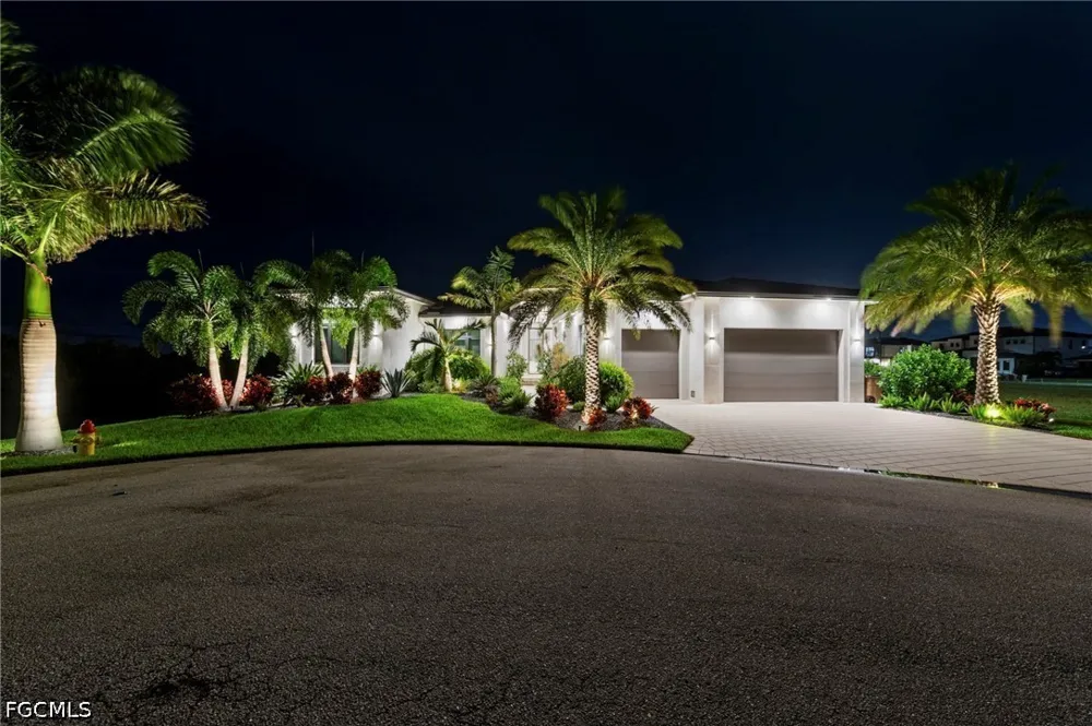 SW 28th Lane Cape Coral, FL 33914