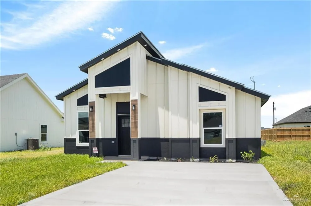 2300 Tuscany Road Weslaco, TX 78596