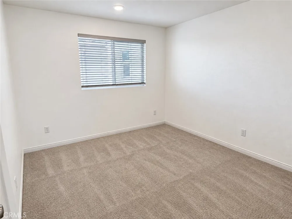 15 Gazania Compton, CA 90221