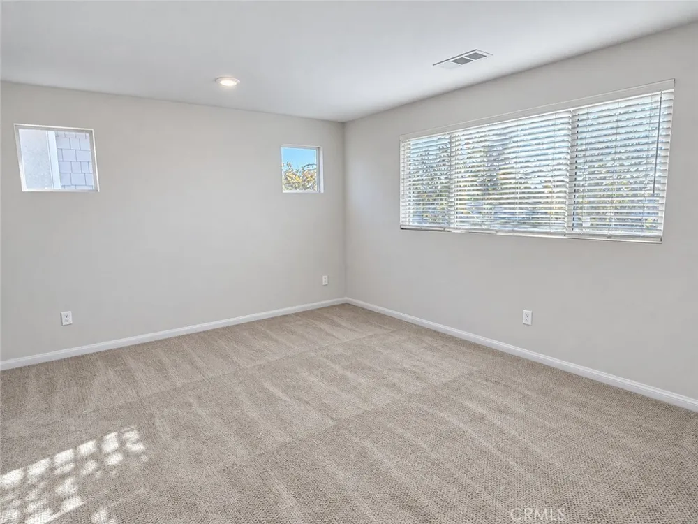 15 Gazania Compton, CA 90221