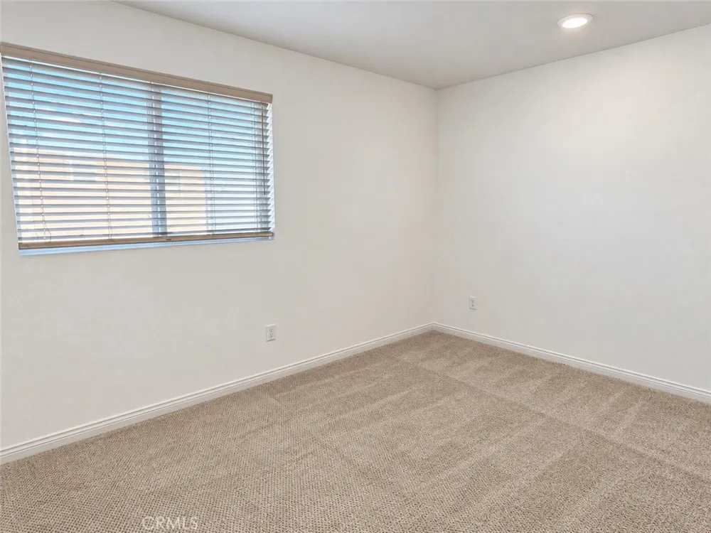 15 Gazania Compton, CA 90221