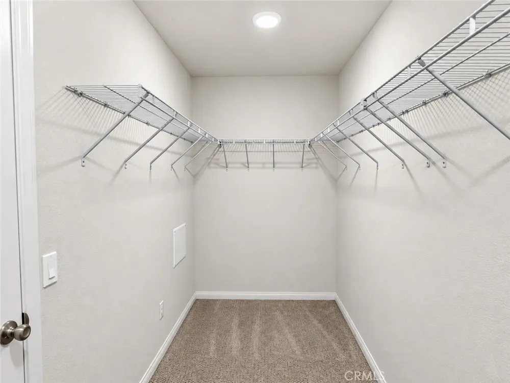 15 Gazania Compton, CA 90221