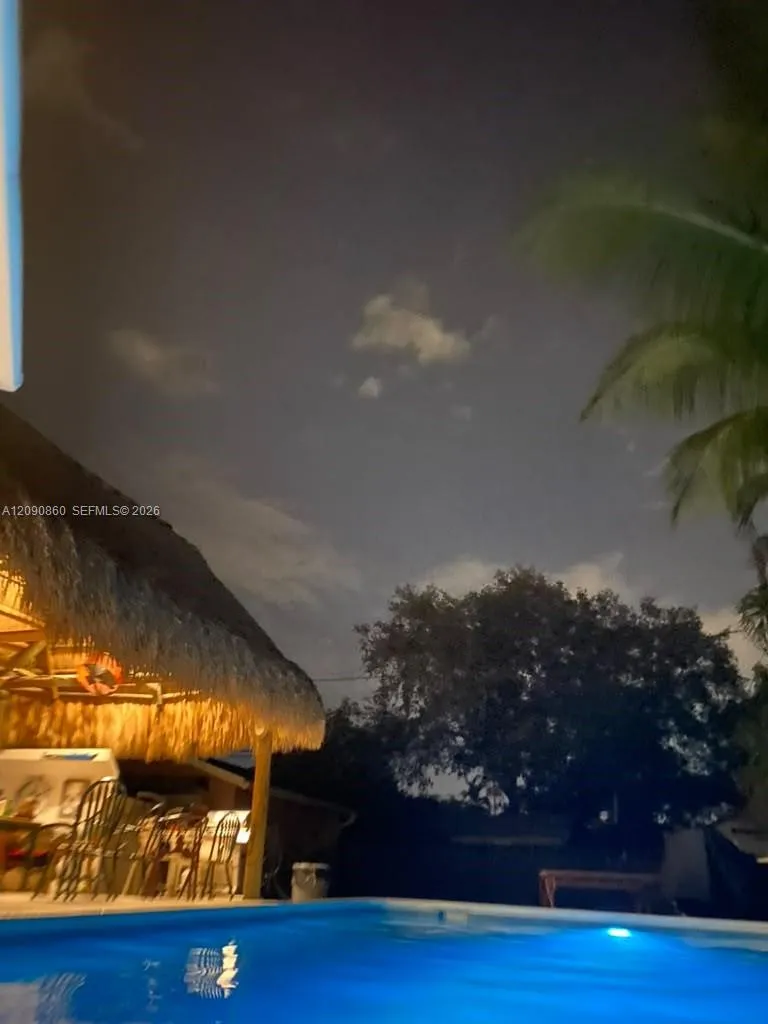 10665 SW 6 St Miami, FL 33174