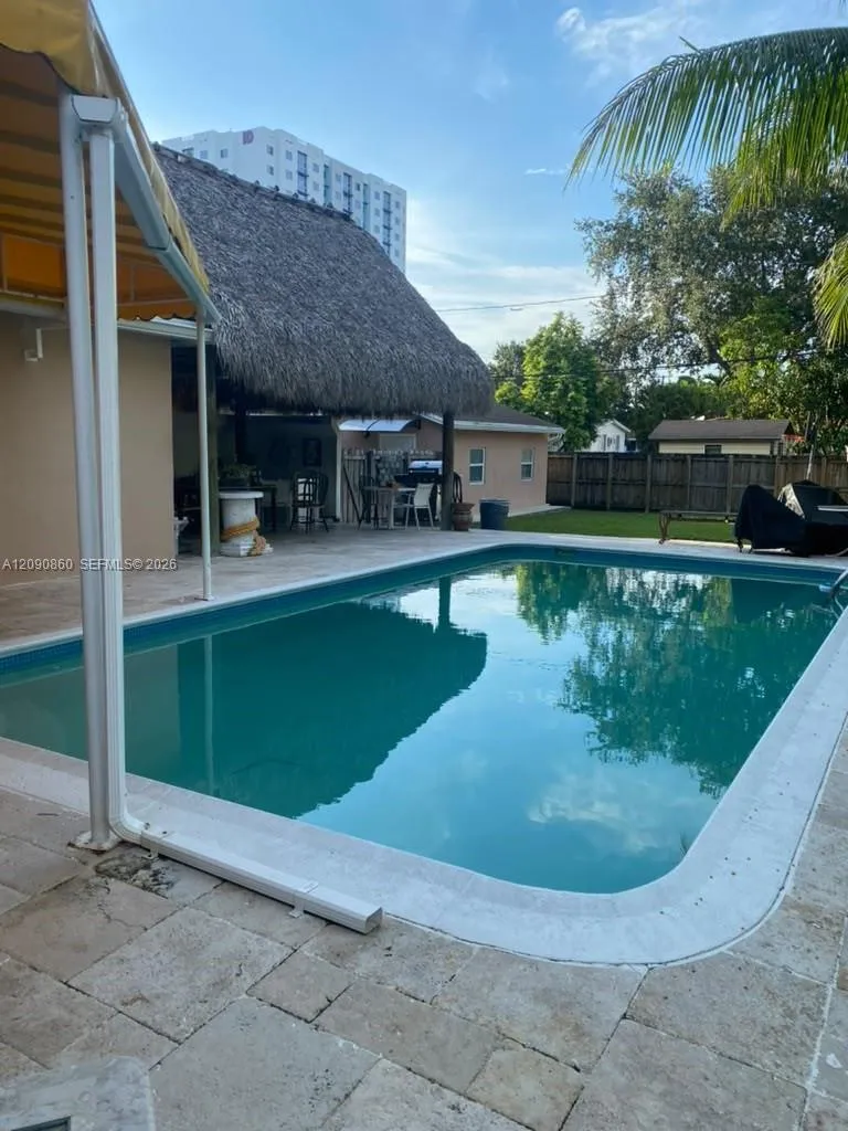 10665 SW 6 St Miami, FL 33174