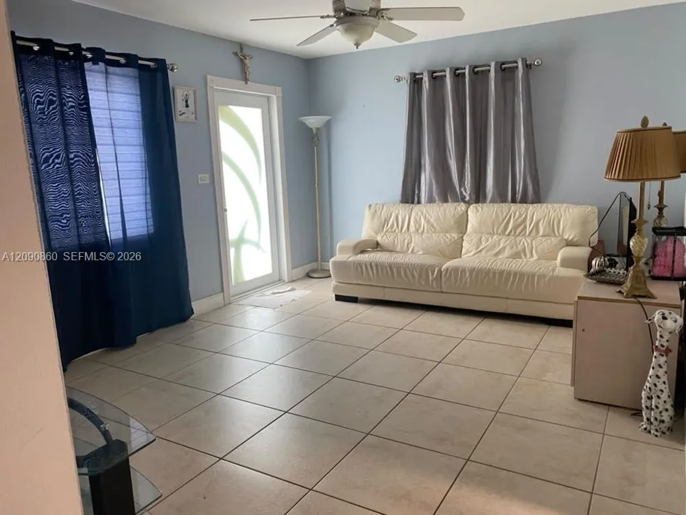 10665 SW 6 St Miami, FL 33174