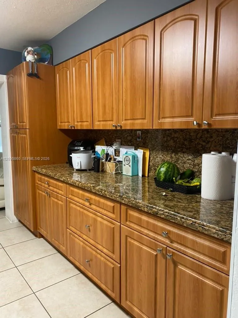 10665 SW 6 St Miami, FL 33174