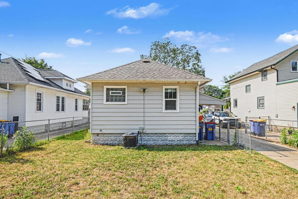 735 Eleanor Street NE Grand Rapids City, MI 49505
