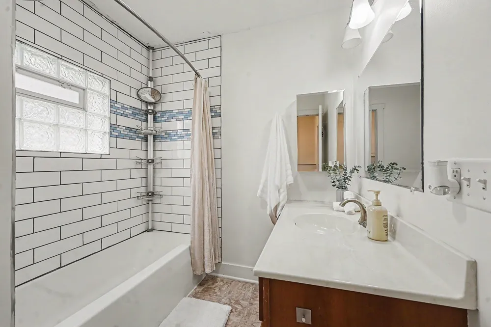 735 Eleanor Street NE Grand Rapids City, MI 49505