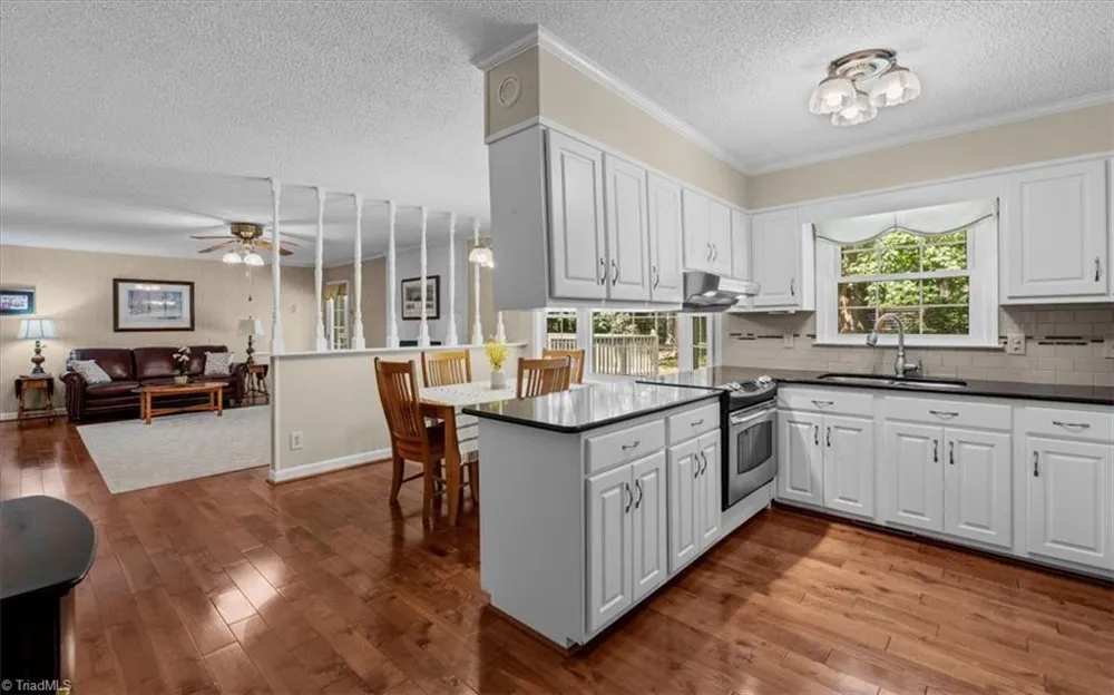 4503 Doncaster Drive Greensboro, NC 27406