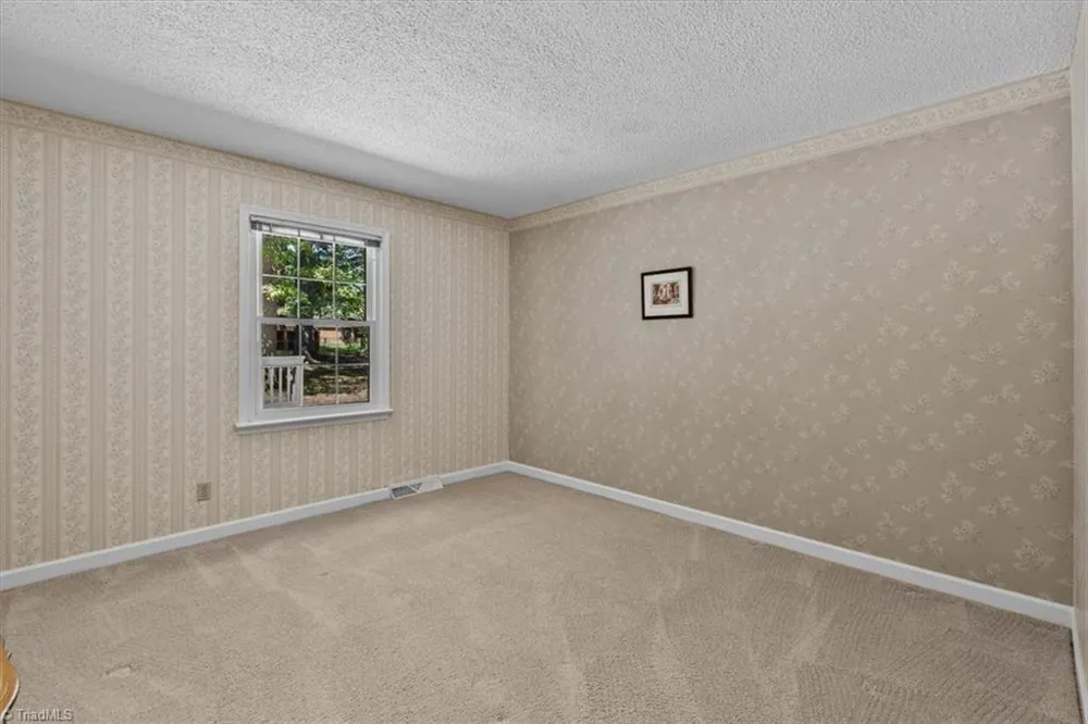 4503 Doncaster Drive Greensboro, NC 27406