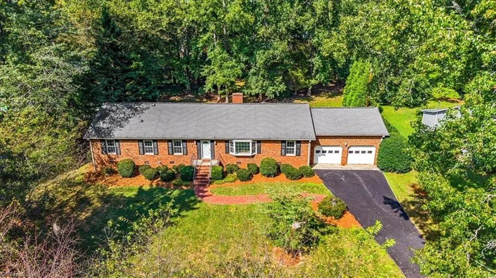 4503 Doncaster Drive Greensboro, NC 27406