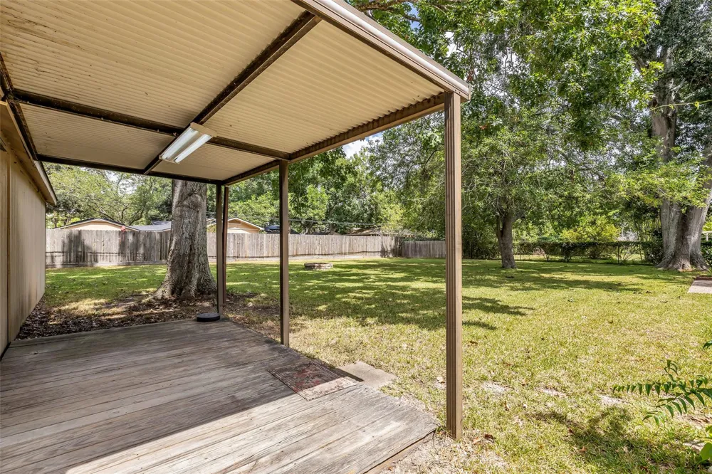 3403 Nottingham Street Pearland, TX 77581