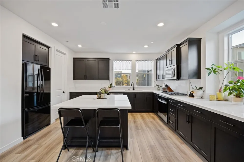 27131 Observation Court Valencia, CA 91381
