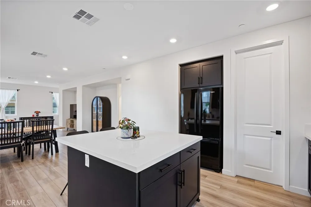 27131 Observation Court Valencia, CA 91381