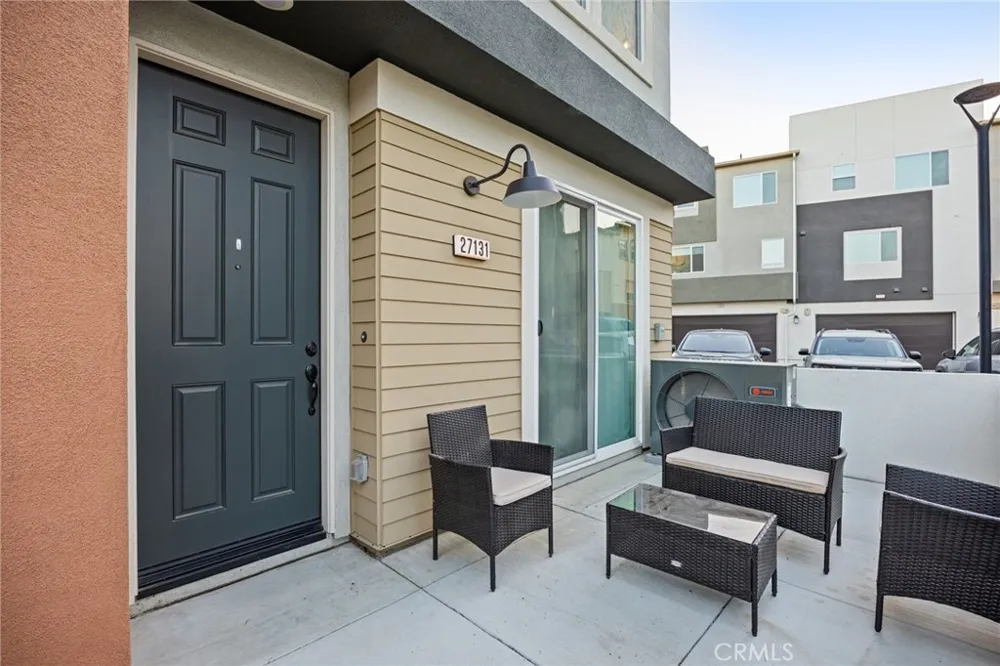 27131 Observation Court Valencia, CA 91381