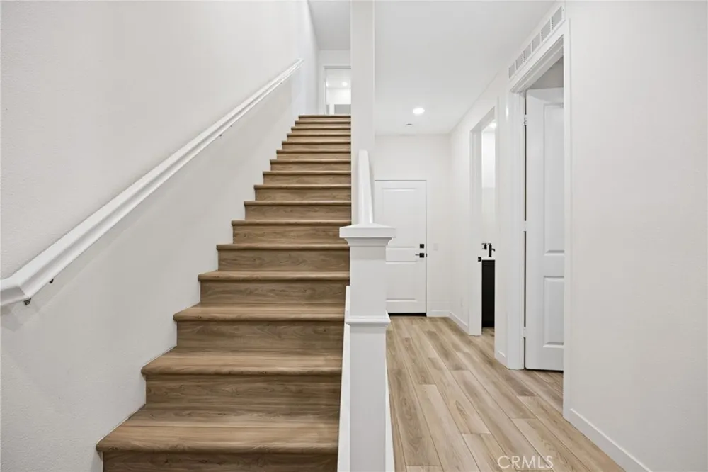 27131 Observation Court Valencia, CA 91381