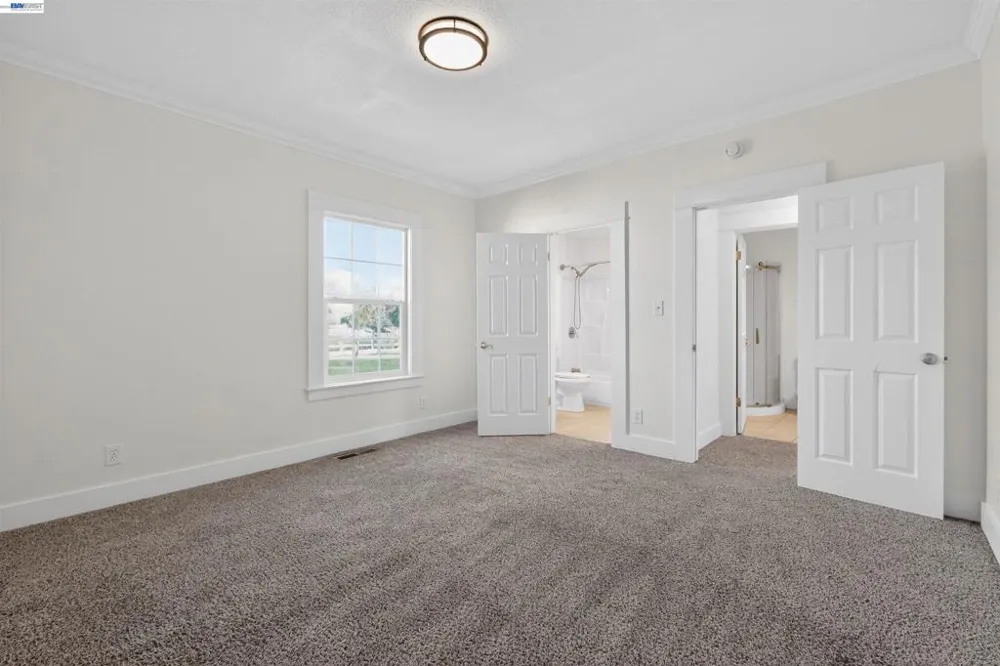 3015 Point Pleasant Rd Elk Grove, CA 95757