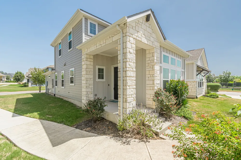 105 Harborside Drive #102 San Marcos, TX 78666