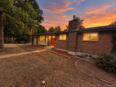 562 W Easter Avenue