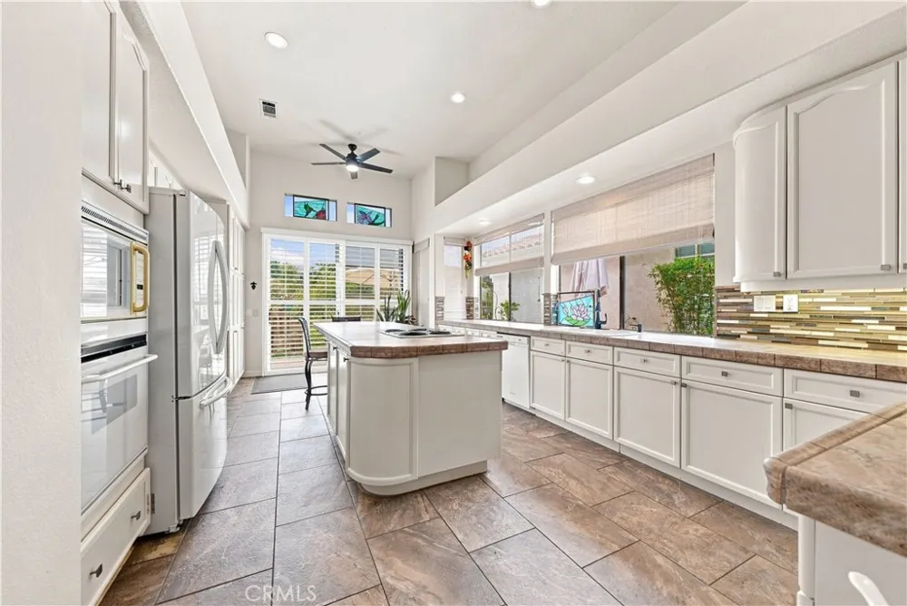 37775 Bear View Circle Murrieta, CA 92562