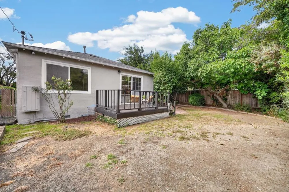 2487 Fernwood Avenue San Jose, CA 95128