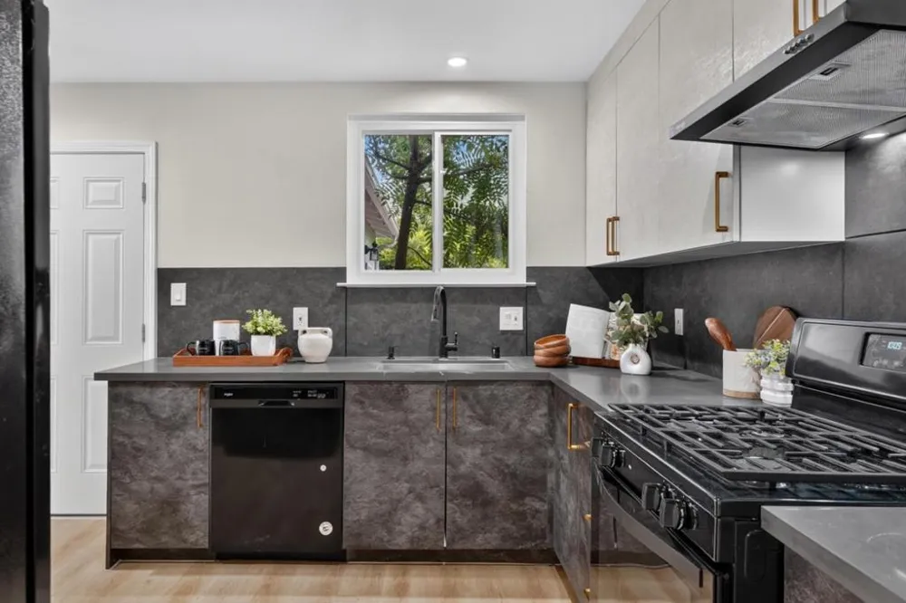 2487 Fernwood Avenue San Jose, CA 95128