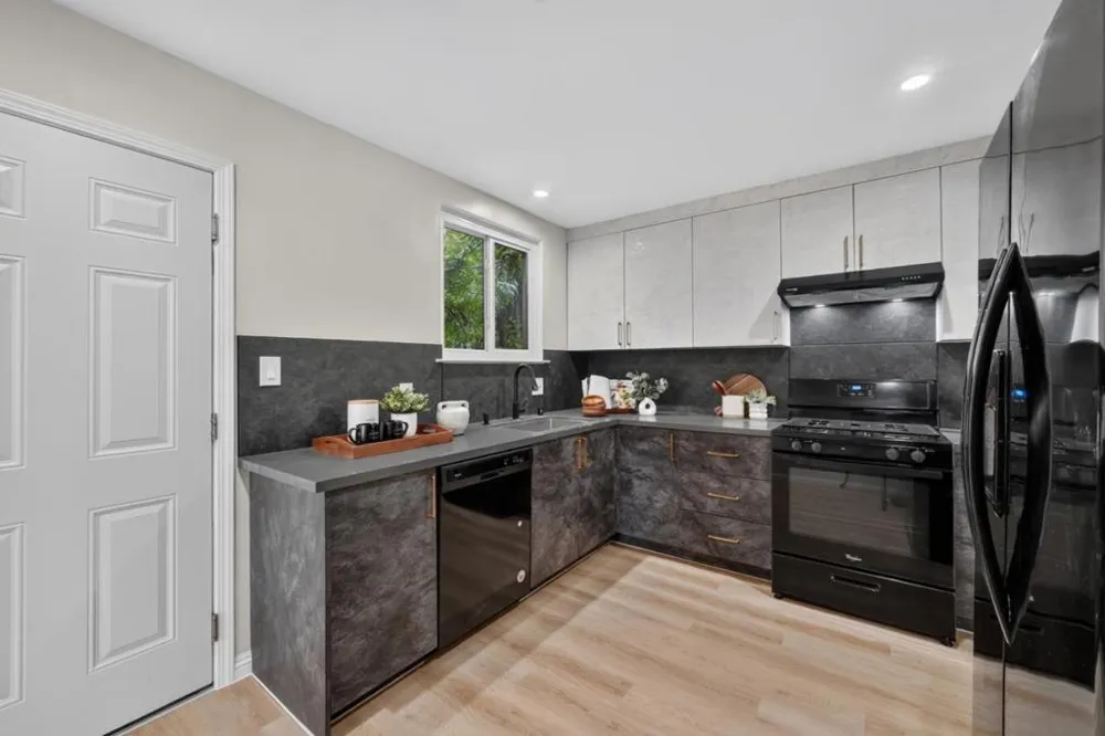 2487 Fernwood Avenue San Jose, CA 95128