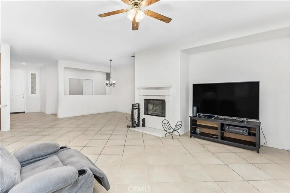 16796 Colt Way Moreno Valley, CA 92555